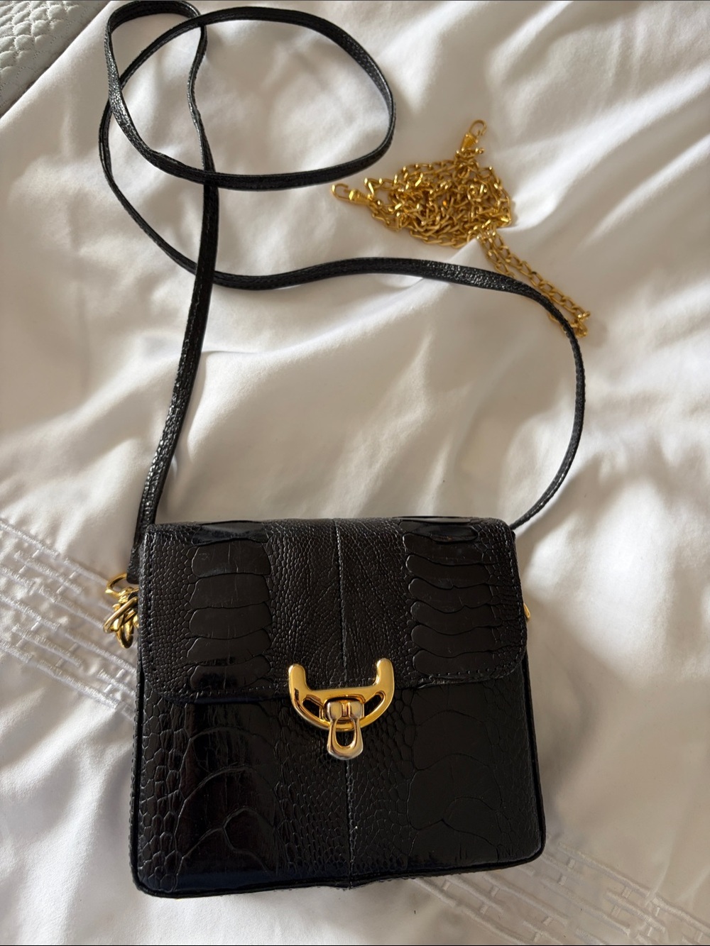 Black vintage corbeau Croc-Embossed Leather mini crossbody Bag Gold Hardware